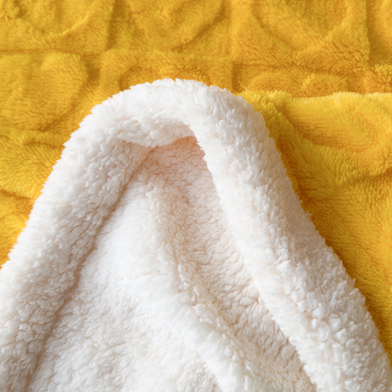 Double-layered thick wool blanket, heart-shaped design, king size, available in 4 colors: yellow, sky blue, cream, and pink.