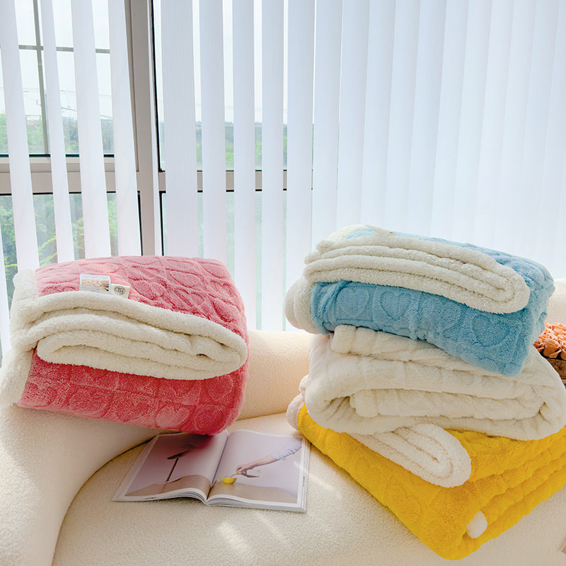 Double-layered thick wool blanket, heart-shaped design, king size, available in 4 colors: yellow, sky blue, cream, and pink.